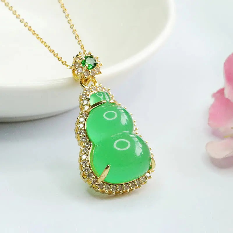 Buddha Stones Green Chalcedony Gourd Pendant BS