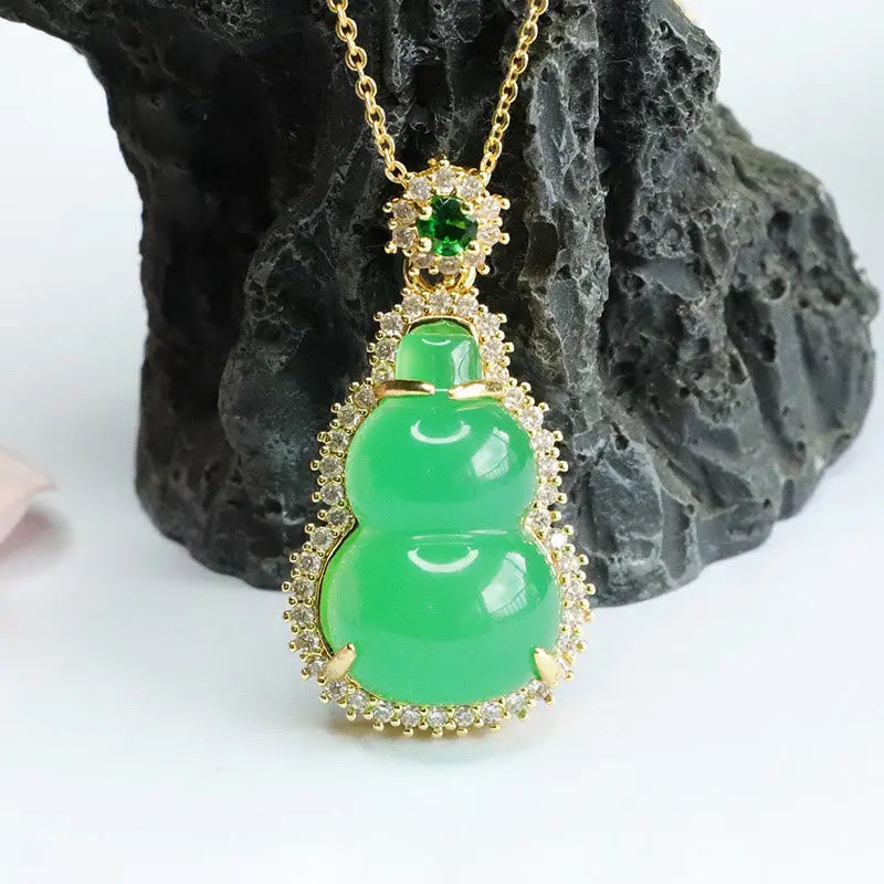 Buddha Stones Green Chalcedony Gourd Pendant BS