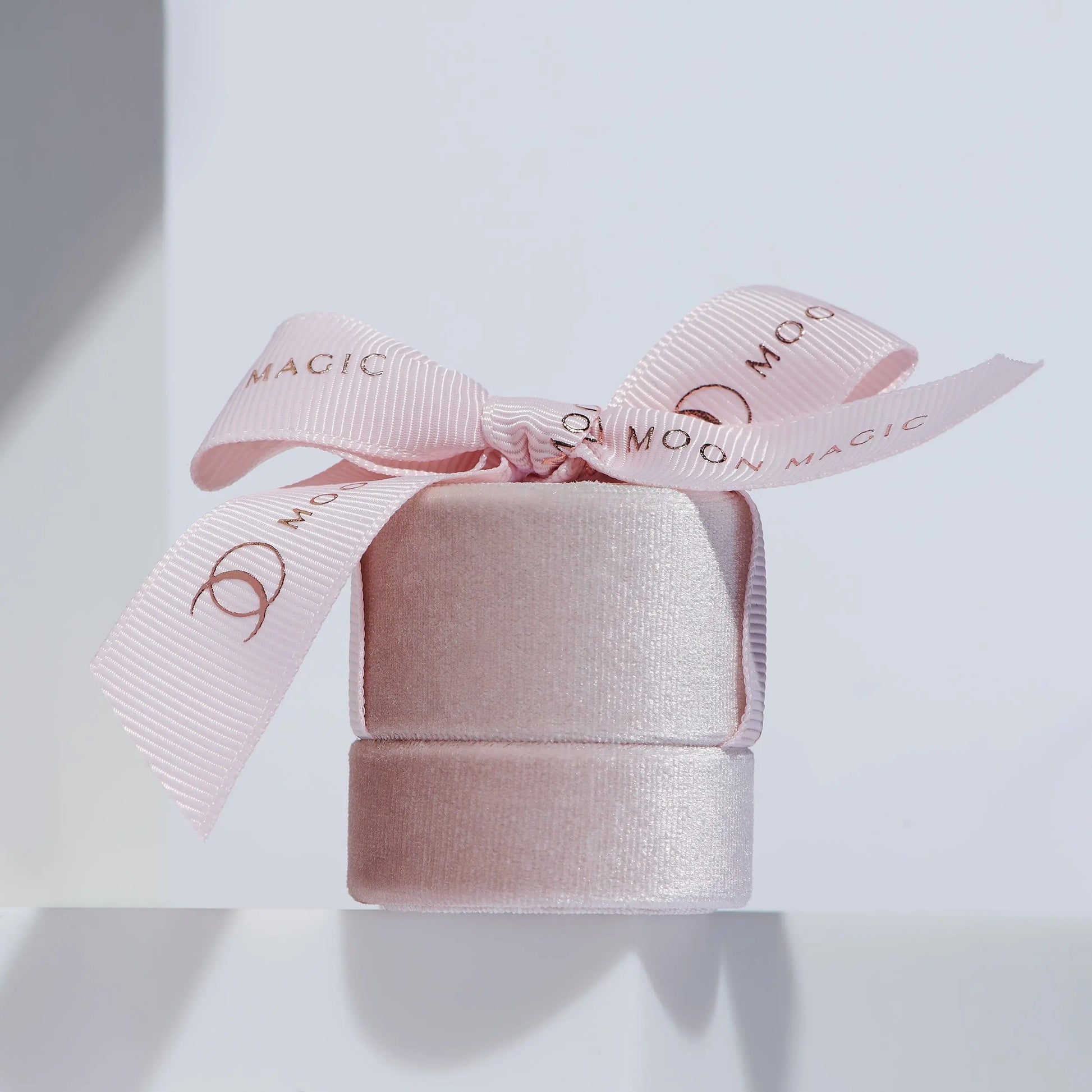 Floating Ring - Toi Et Moi Rose Quartz & Ruby Moon Magic