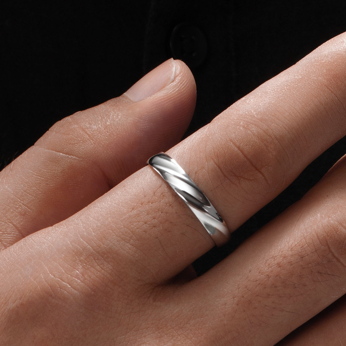 Twisted Unisize Ring
