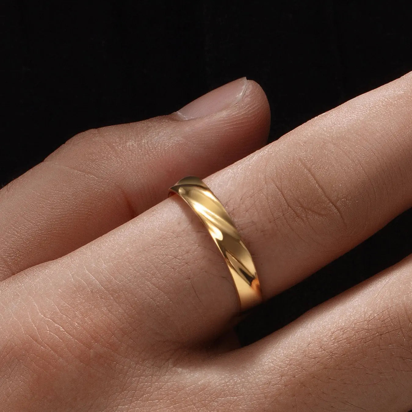 Twisted Unisize Ring Sylvian Grant