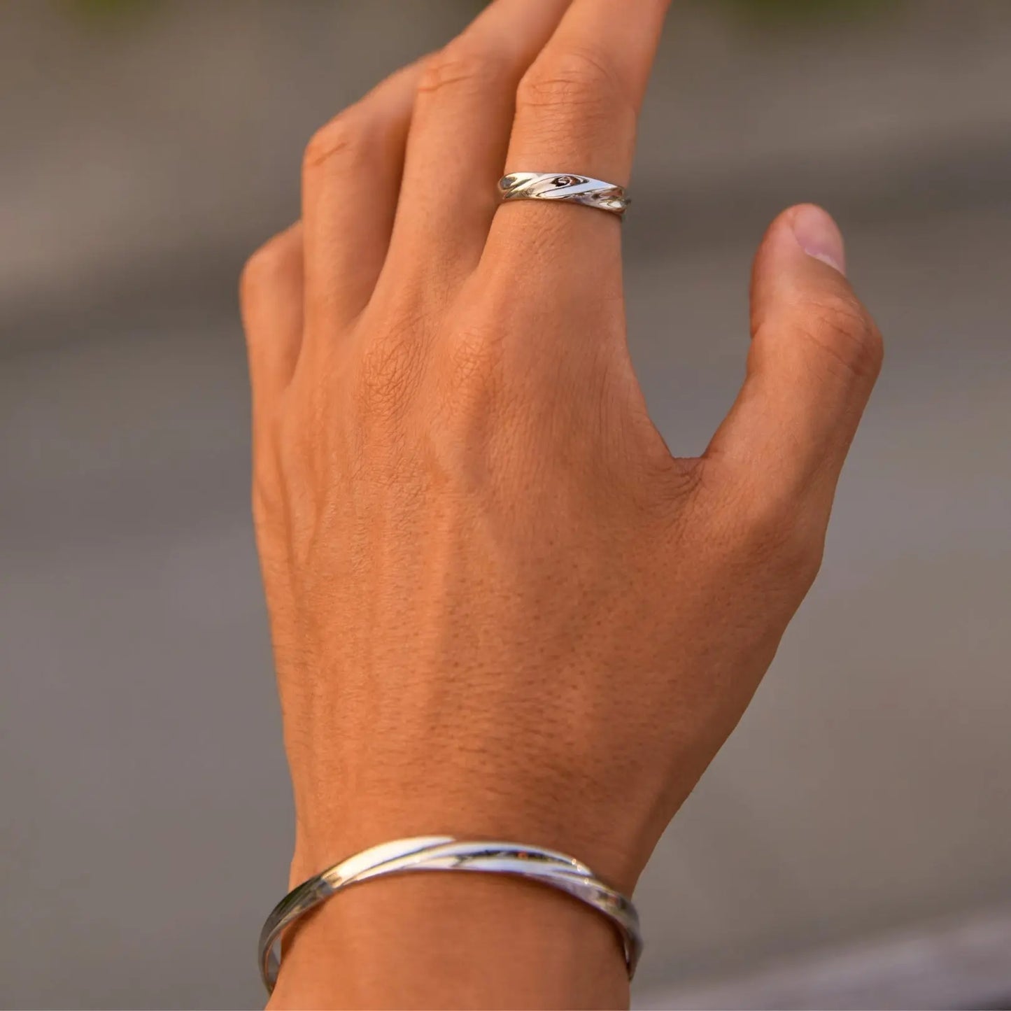 Twisted Unisize Ring Sylvian Grant
