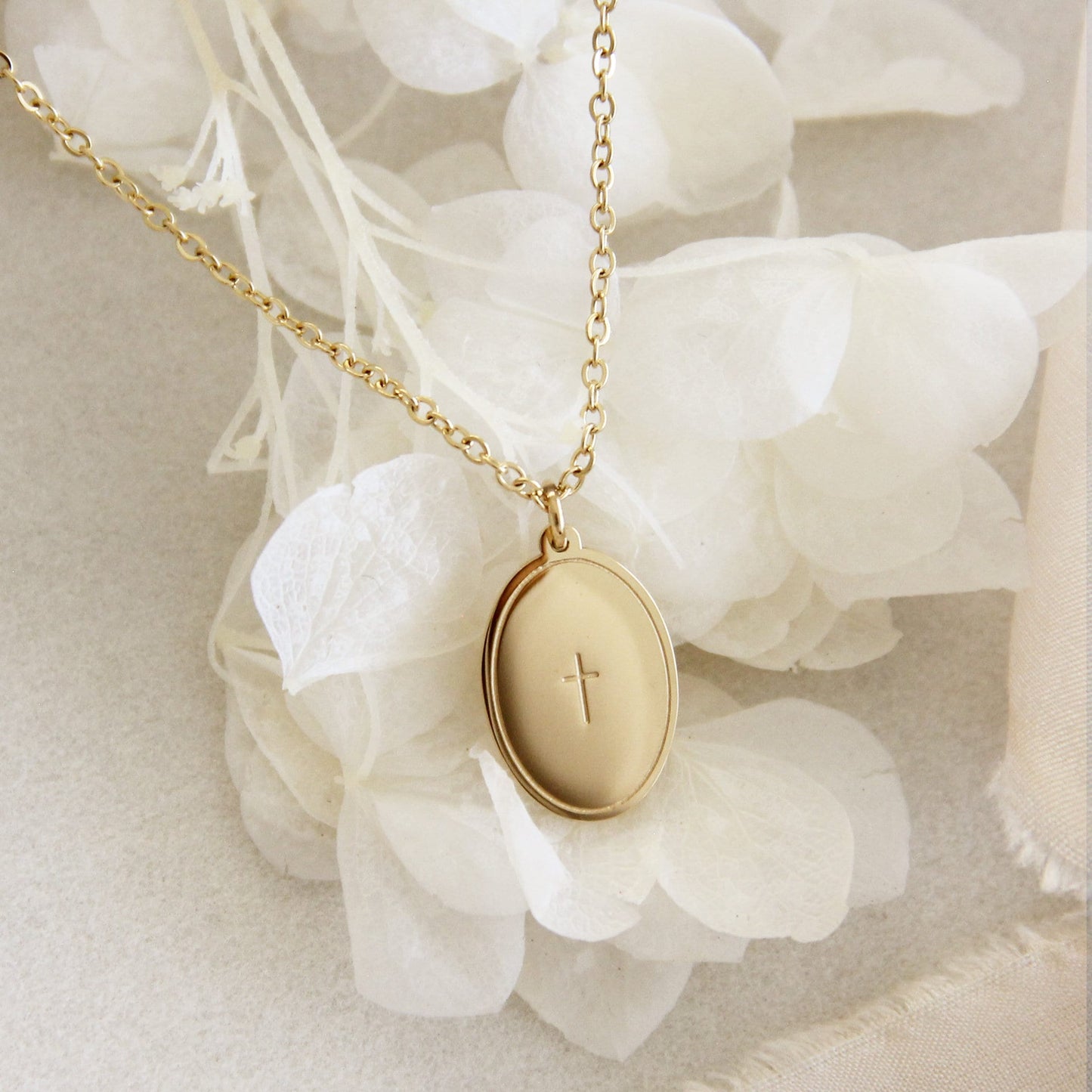 Oval Cross Necklace Starymagic