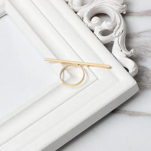 Long Bar Minimalist Ring Gifts for Designers