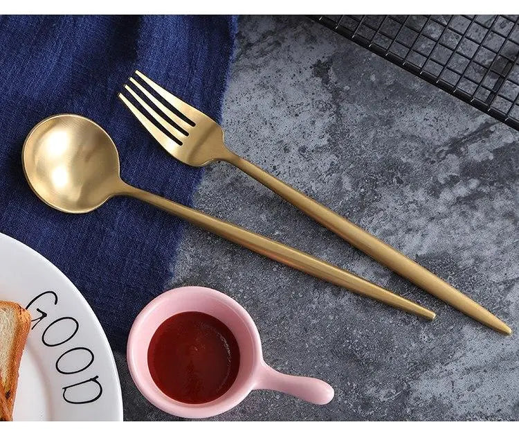 24pcs Minimalist Rose Gold Stainless Steel Cutlery Set Gifts for Designers