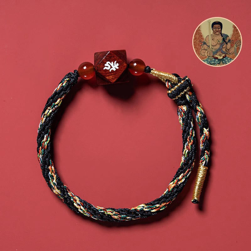 Bracelet de protection en fil rouge et bois de santal rouge avec petites feuilles et pierres de Bouddha, signe du zodiaque chinois