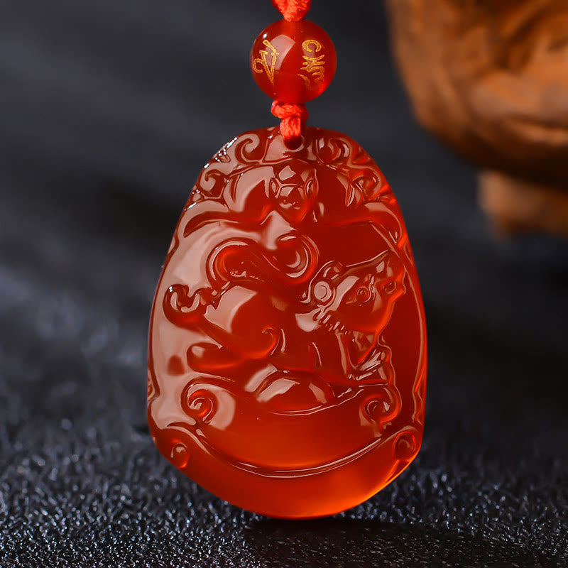 Collier pendentif calme en agate rouge avec pierres de Bouddha et signe du zodiaque chinois