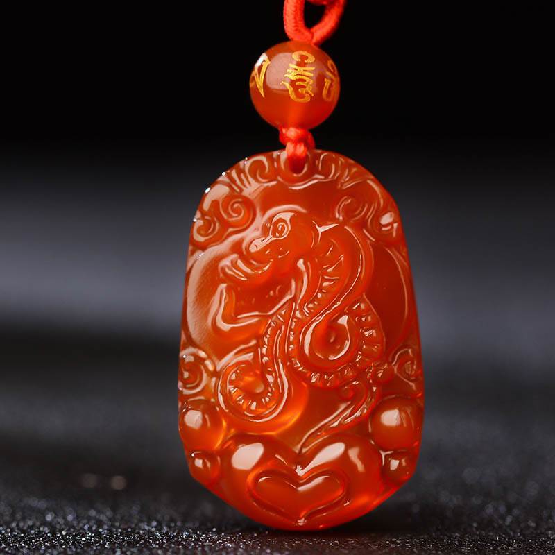 Collier pendentif porte-bonheur en agate rouge avec pierres de Bouddha et signe du zodiaque chinois