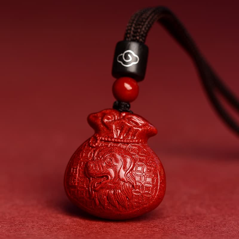 Collier pendentif calme en cinabre en forme de sac d'argent en pierres de Bouddha et signe du zodiaque chinois