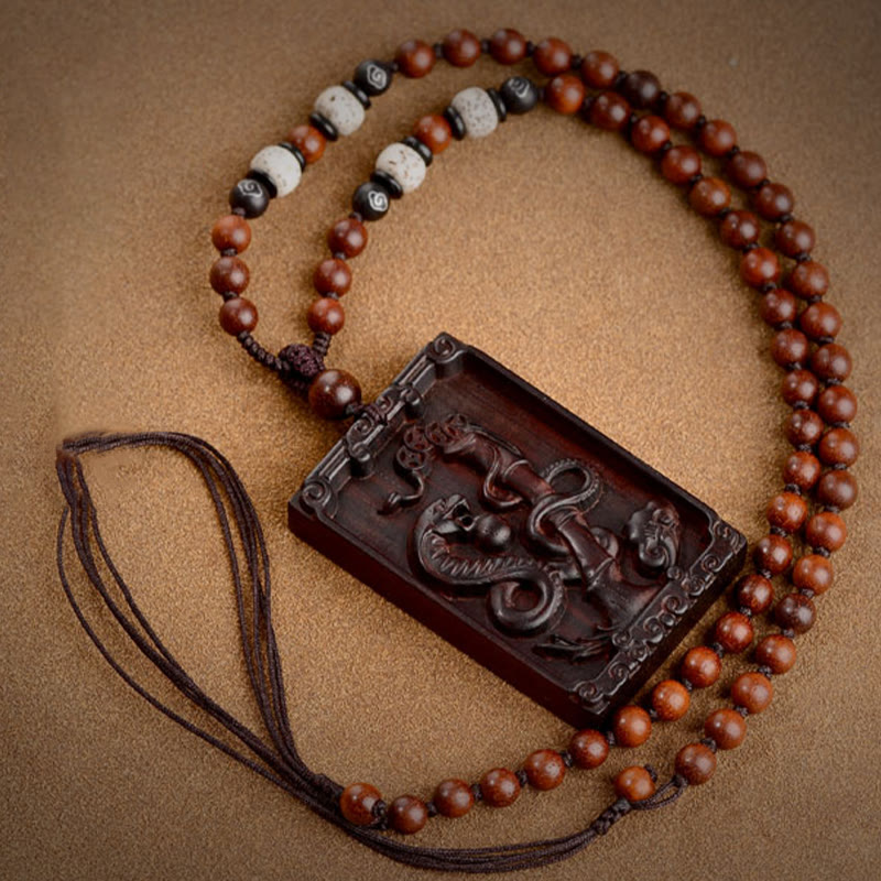 Collier pendentif calme en bois de santal rouge avec petites feuilles du zodiaque chinois et pierres de Bouddha