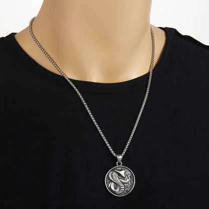Collier pendentif année du serpent en acier titane et équilibre calme 