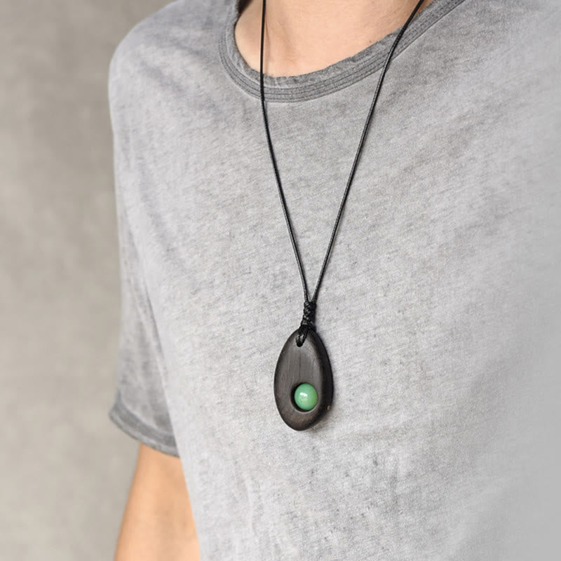 Collier pendentif en aventurine verte et bois d'ébène avec pierres de Bouddha, paix et calme 