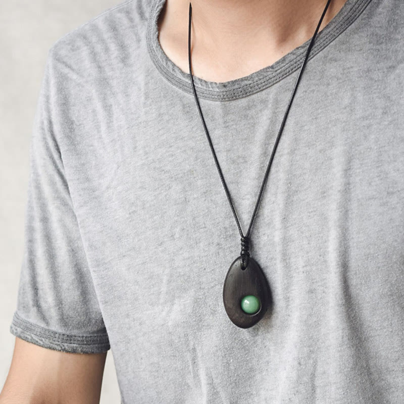 Collier pendentif en aventurine verte et bois d'ébène avec pierres de Bouddha, paix et calme 