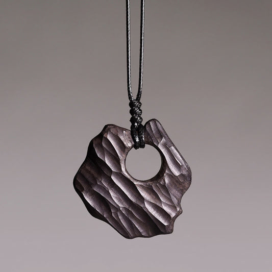 Collier pendentif en bois d'ébène creux de forme irrégulière, pierres de Bouddha, équilibre de la paix 
