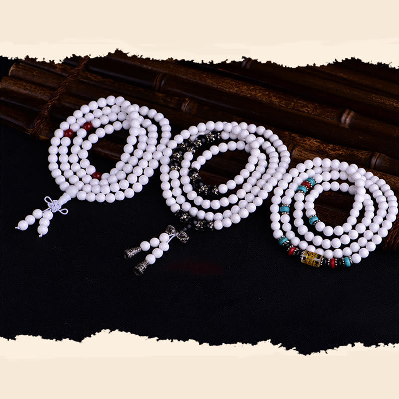 Bracelet Mala en porcelaine blanche avec 108 perles de Bouddha et six mots authentiques « Om Mani Padme Hum »