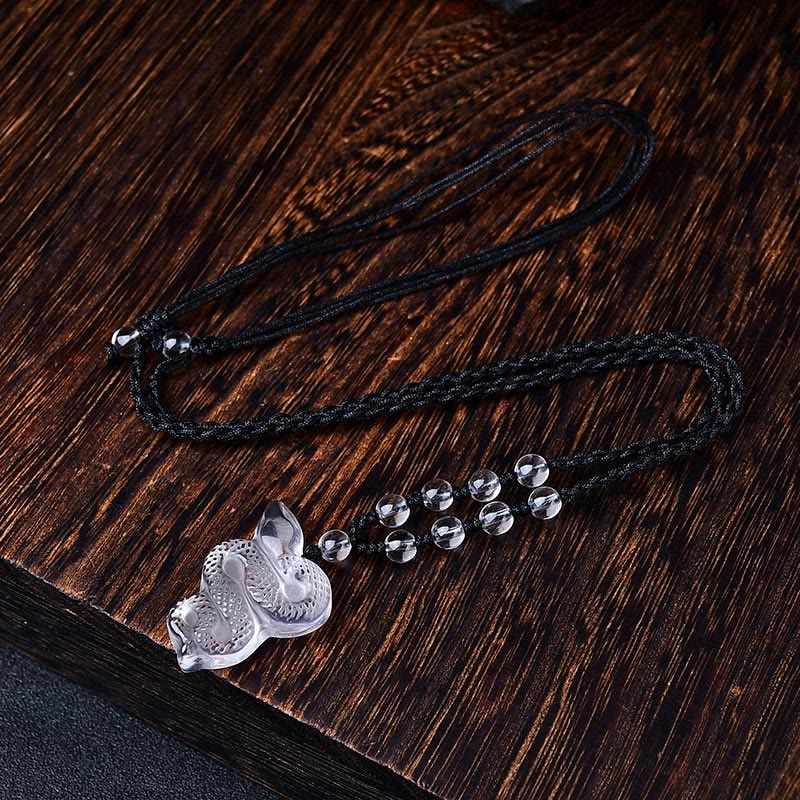 Collier pendentif de guérison Liuli Année du Serpent en cristal blanc Buddha Stones