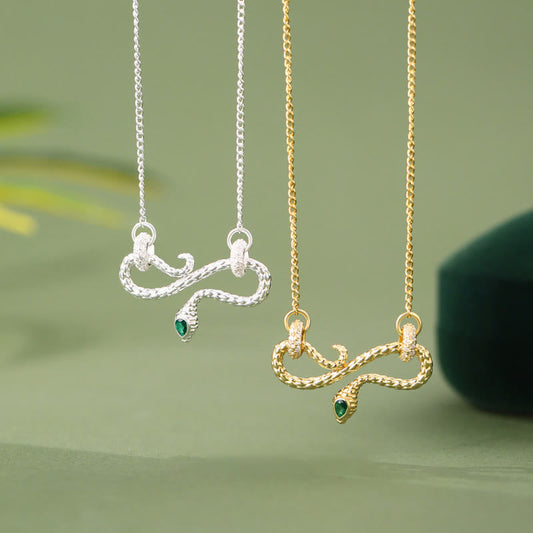 Collier pendentif en argent sterling 999 avec symbole infini de l'année du serpent enroulé.