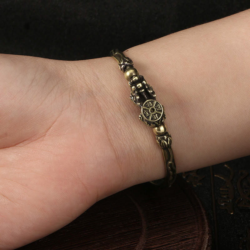 Bracelet porte-bonheur en cuivre avec pierres de Bouddha Pi Xiu et lingot de pièce de monnaie