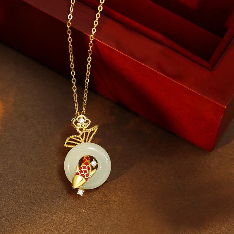 Collier avec pendentif porte-bonheur en jade Hetian naturel en argent sterling 925 plaqué or, motif poisson koï
