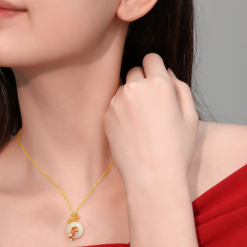 Collier avec pendentif porte-bonheur en jade Hetian naturel en argent sterling 925 plaqué or, motif poisson koï
