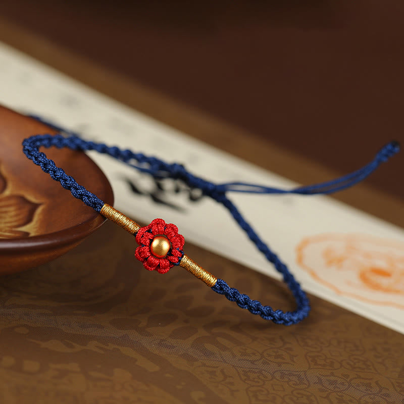 Bracelet en corde fait main avec mini perles en or 999 et motif floral, protection et chance 