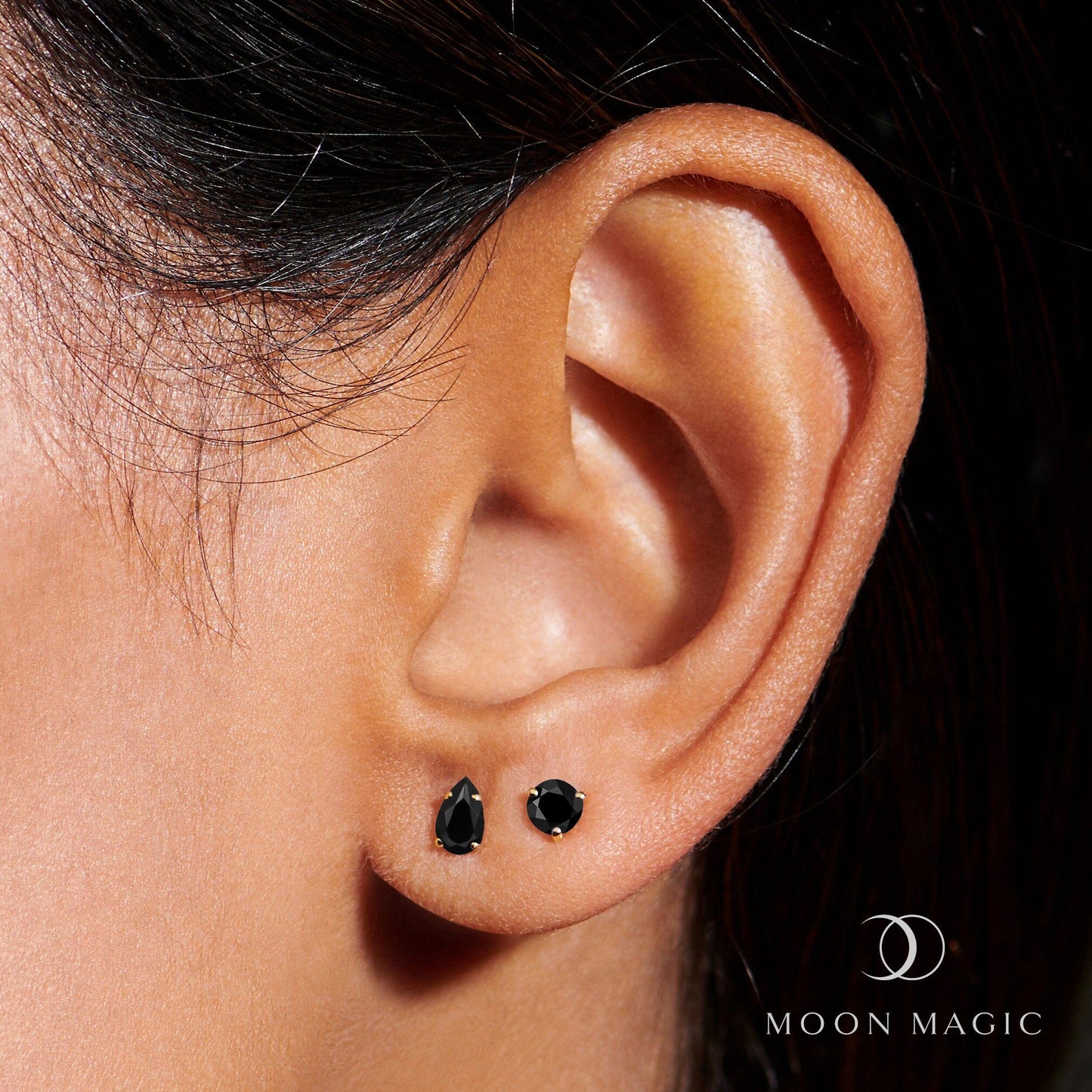 Clous d'oreilles ronds et en forme de larme en obsidienne noire