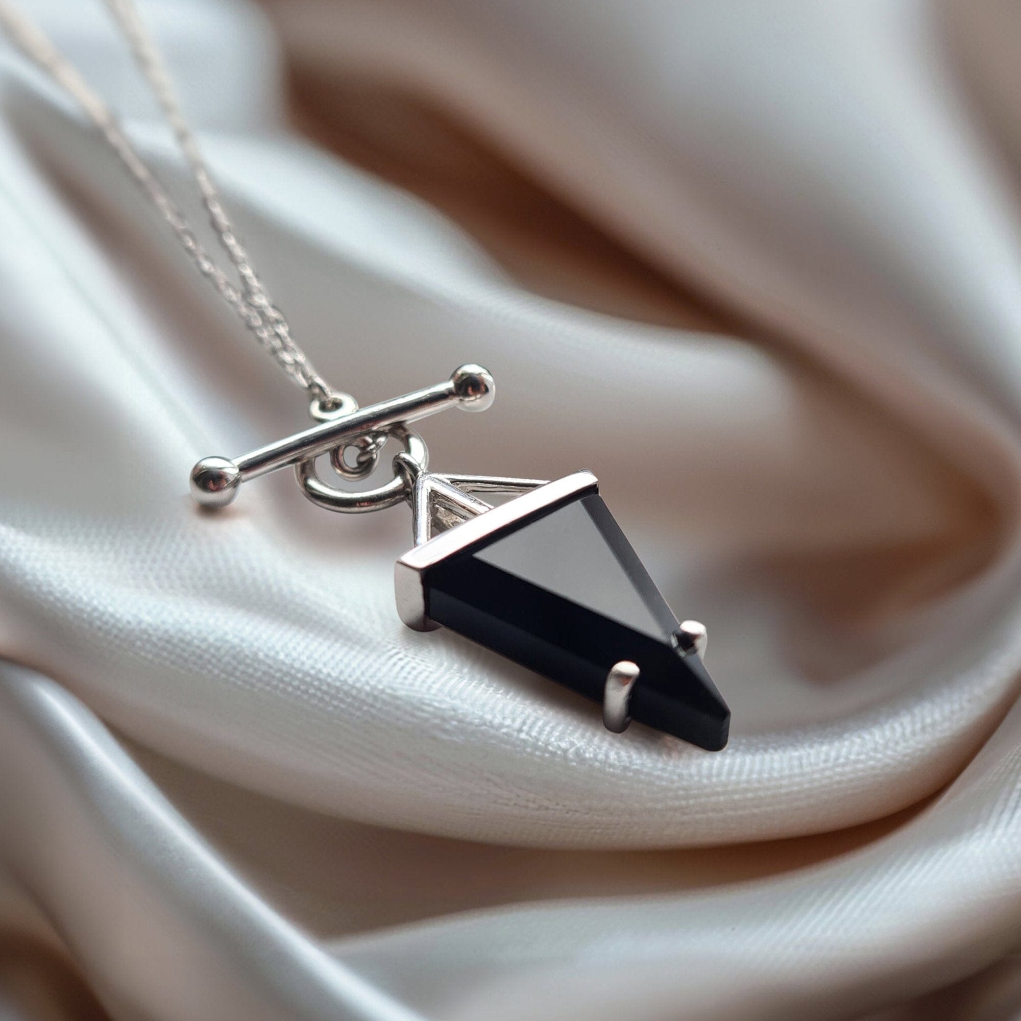 Black Obsidian Necklace - Heroine T Lock