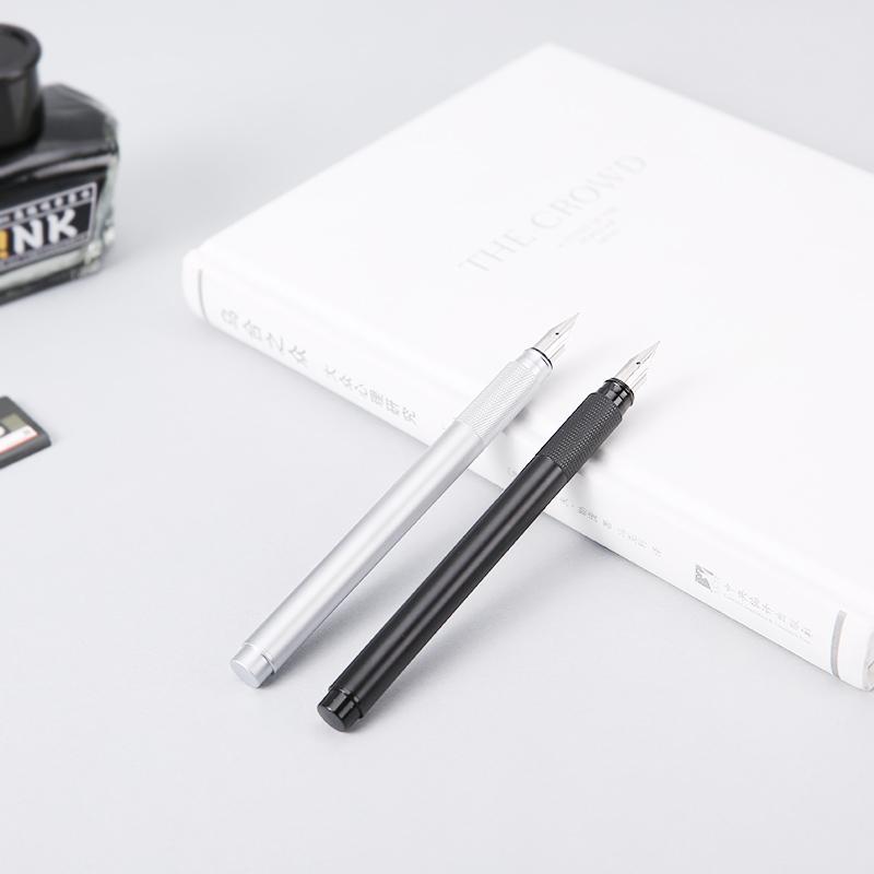 Stylo plume minimaliste en métal