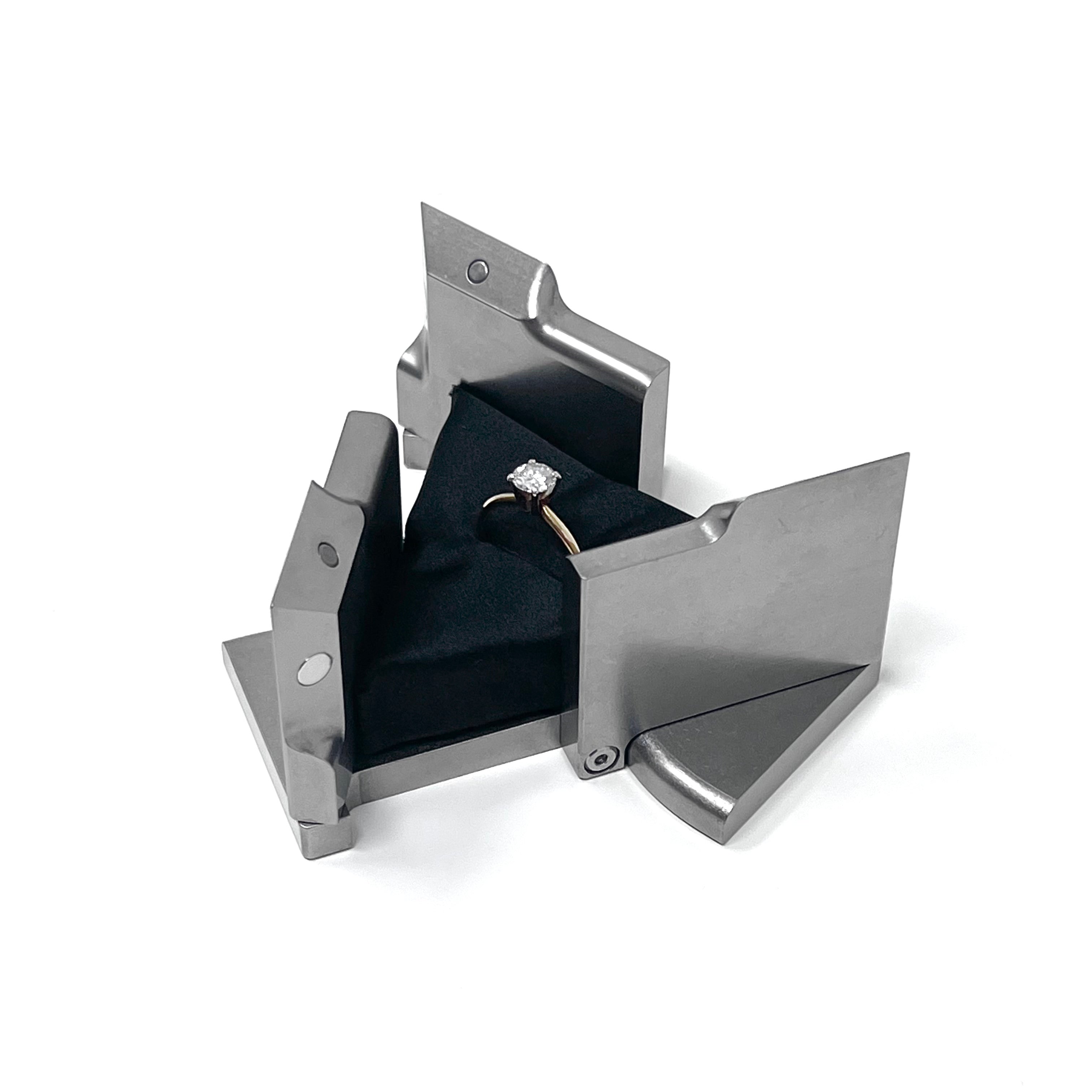 Kinetacube Ring Box - Fourth Limited Edition: Titan - Starymagic