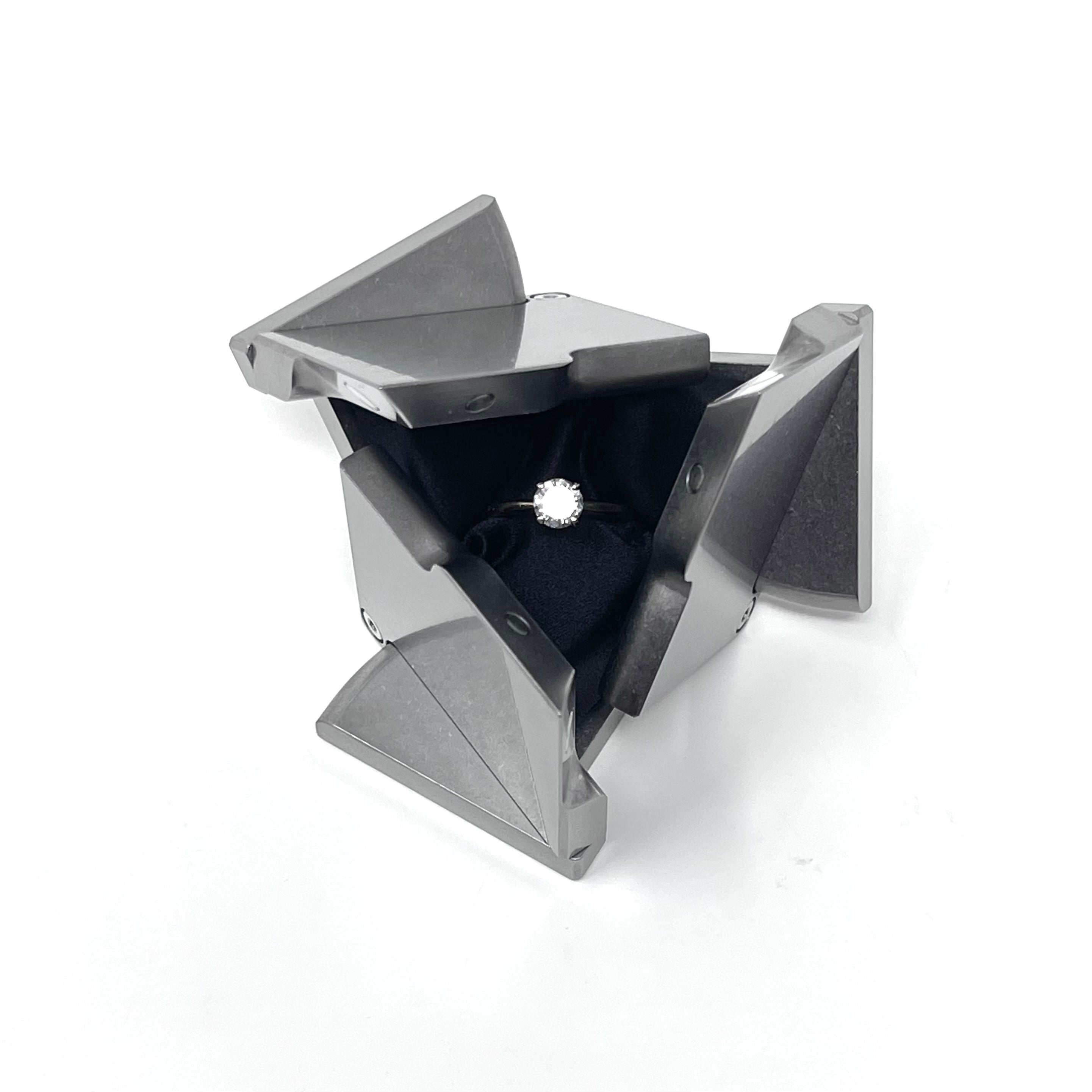 Kinetacube Ring Box - Fourth Limited Edition: Titan - Starymagic