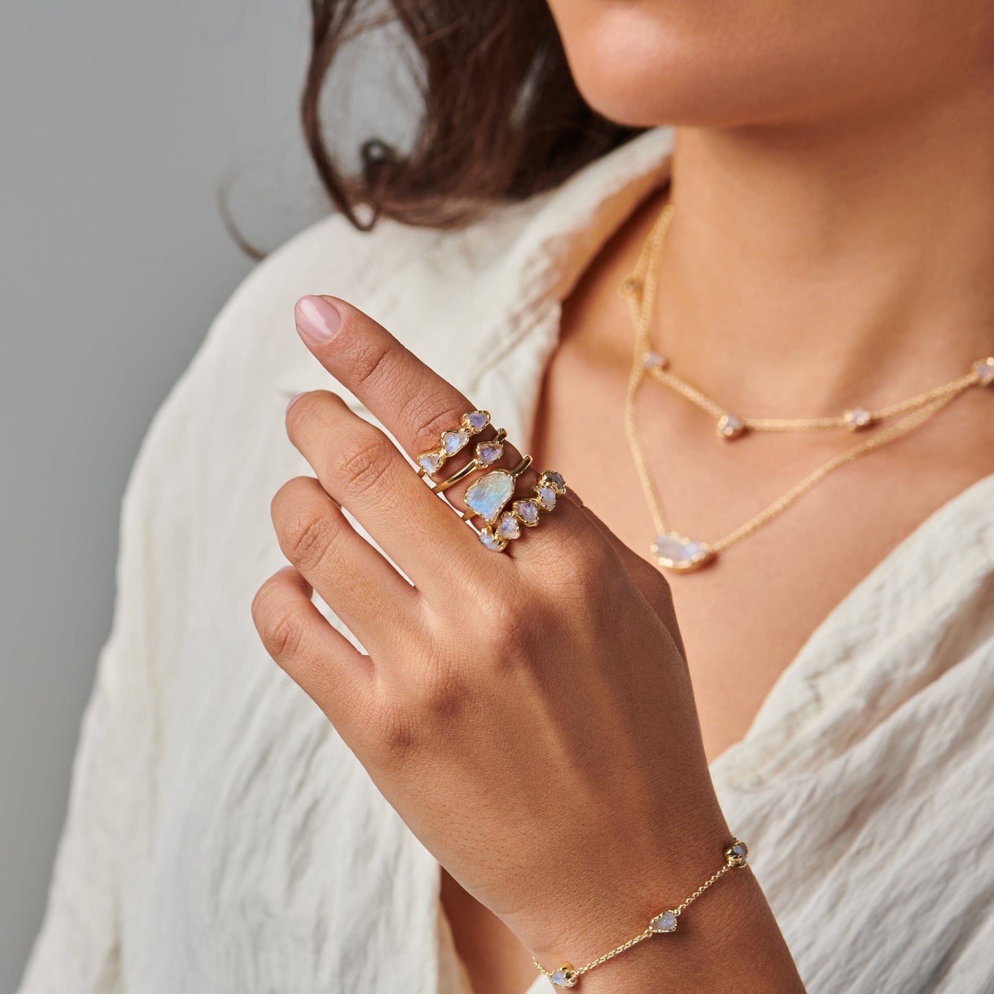 Bague en cristal brut - Pierre de lune sacrée