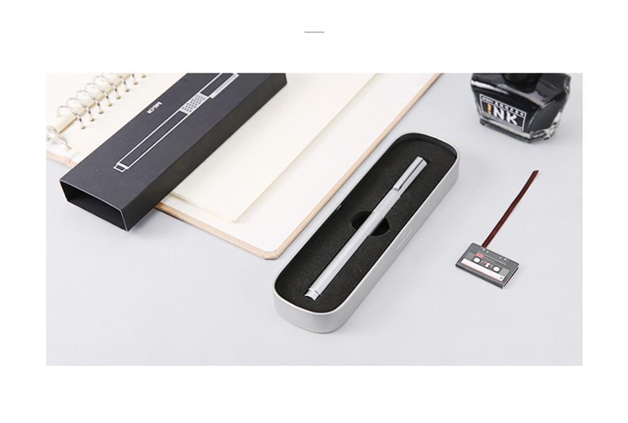 Stylo plume minimaliste en métal