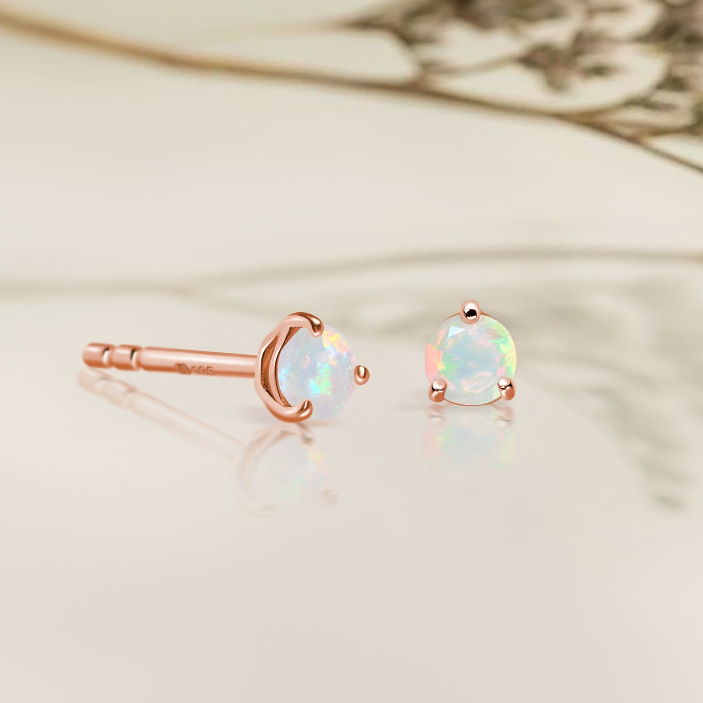 Boucles d'oreilles rondes en opale - Pierre de naissance d'octobre
