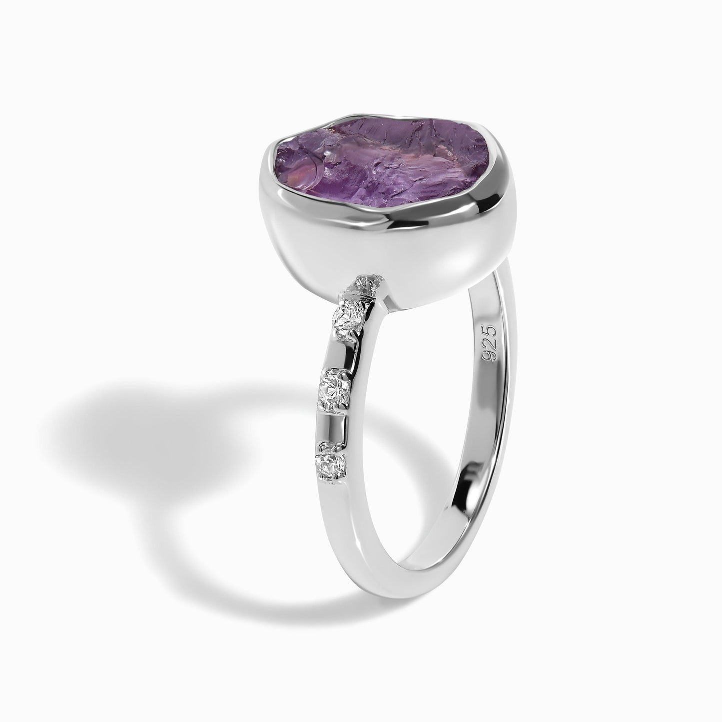 Bague en cristal brut – Améthyste hypnotique