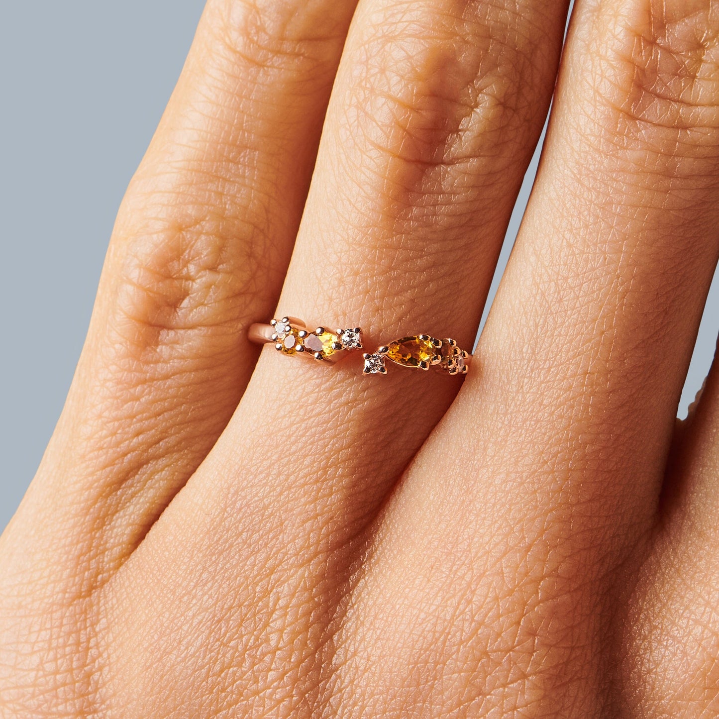 Bague ajustable en citrine Flourish – Pierre de naissance de novembre