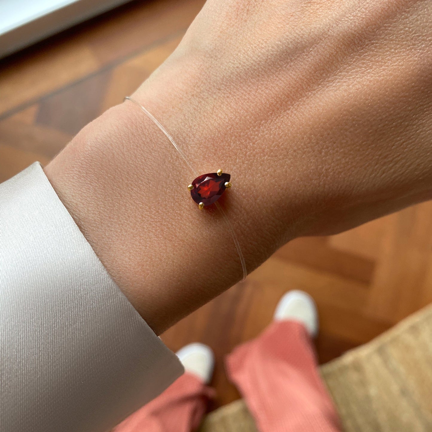 Bracelet grenat flottant - Pierre de naissance de janvier