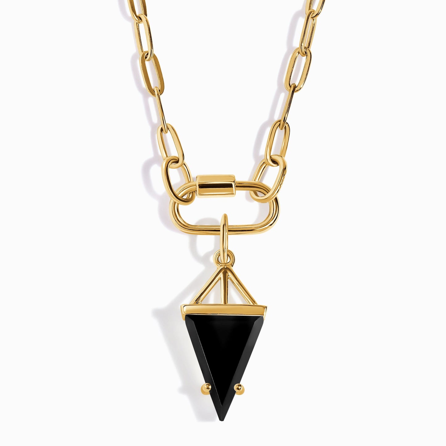 Collier d'essence karmatique en obsidienne noire