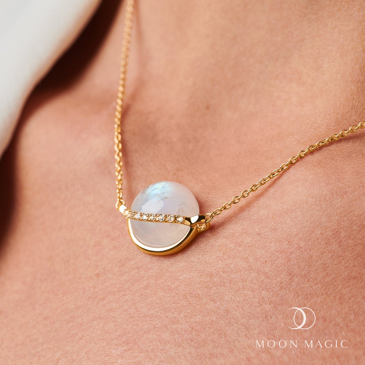 Collier Spirit en pierre de lune - Univers
