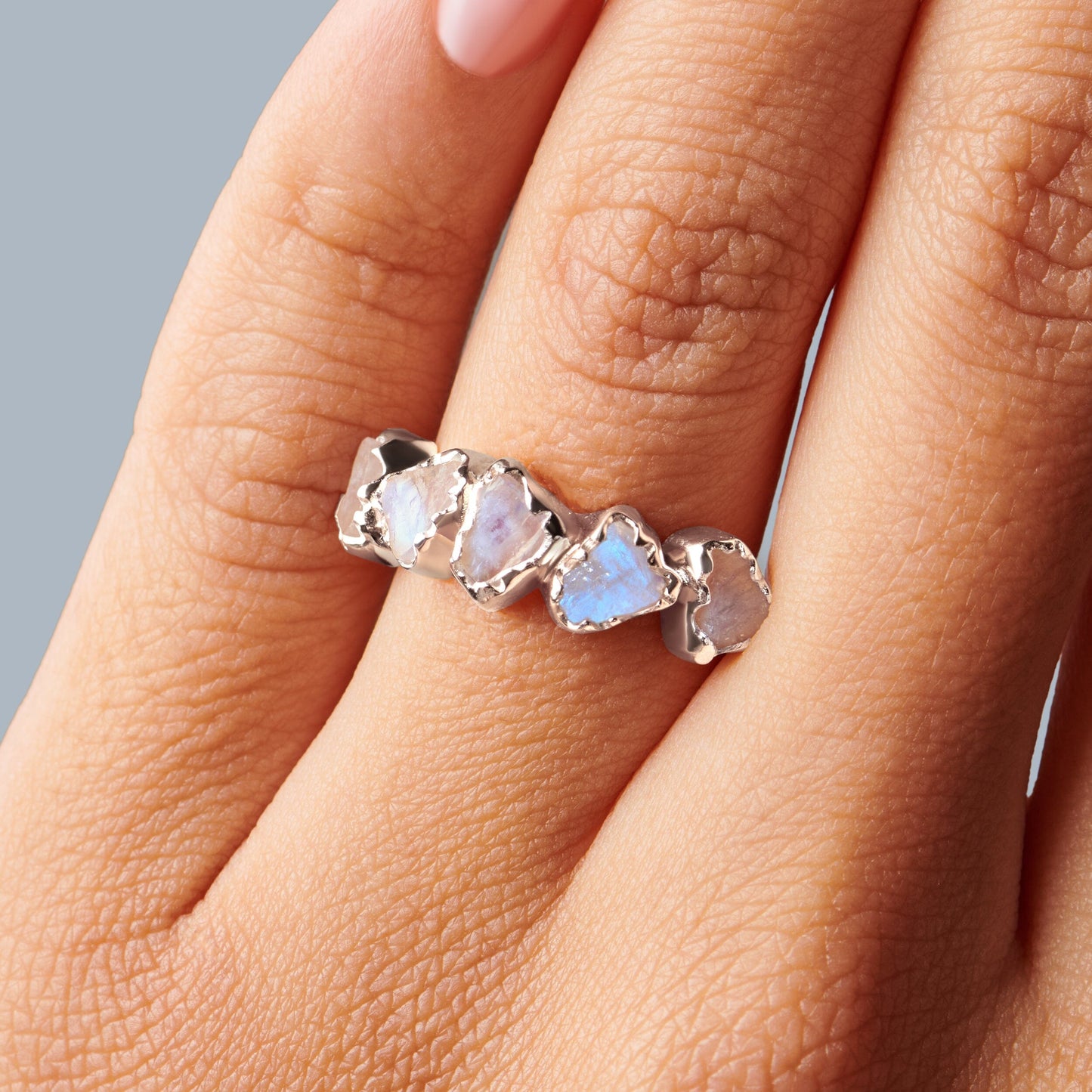 Bague en cristal brut - Pierre de lune illuminée