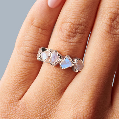 Bague en cristal brut - Pierre de lune illuminée