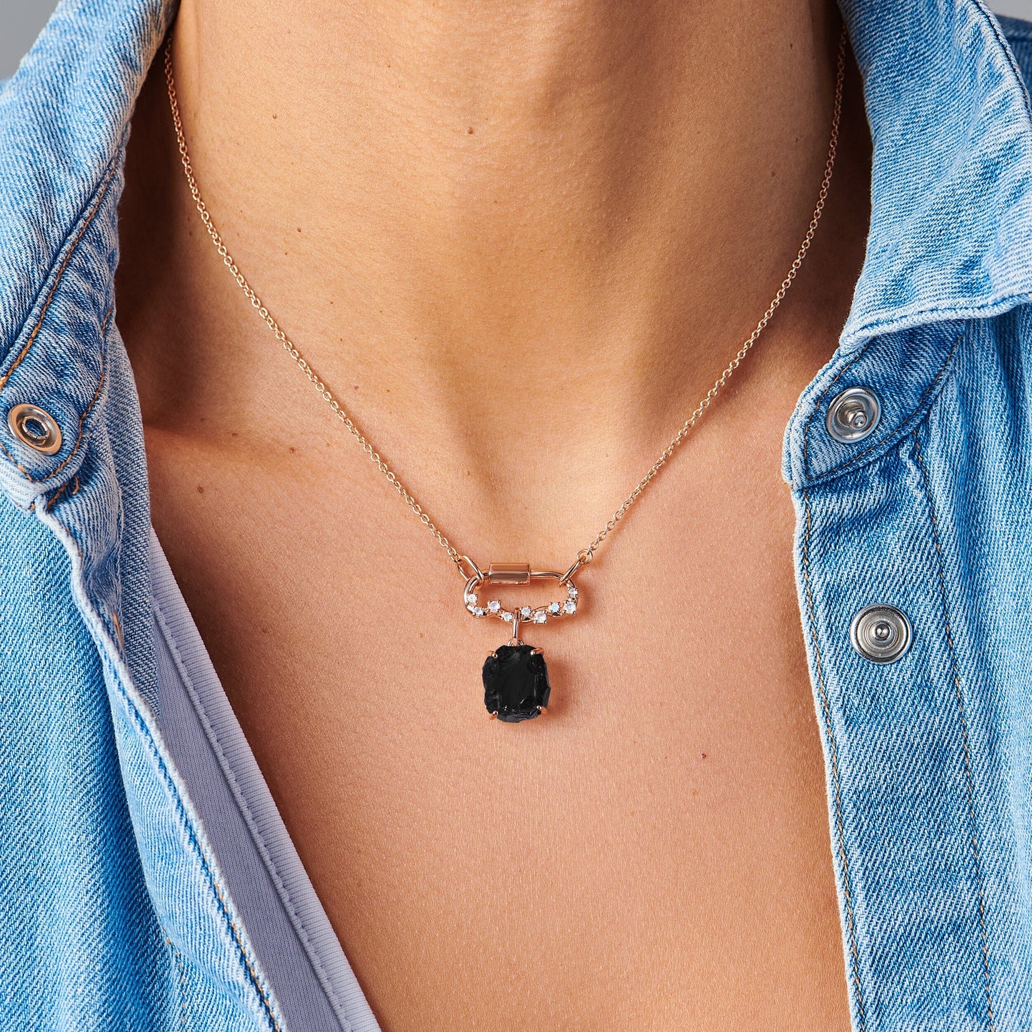 Collier d'unité céleste en obsidienne noire