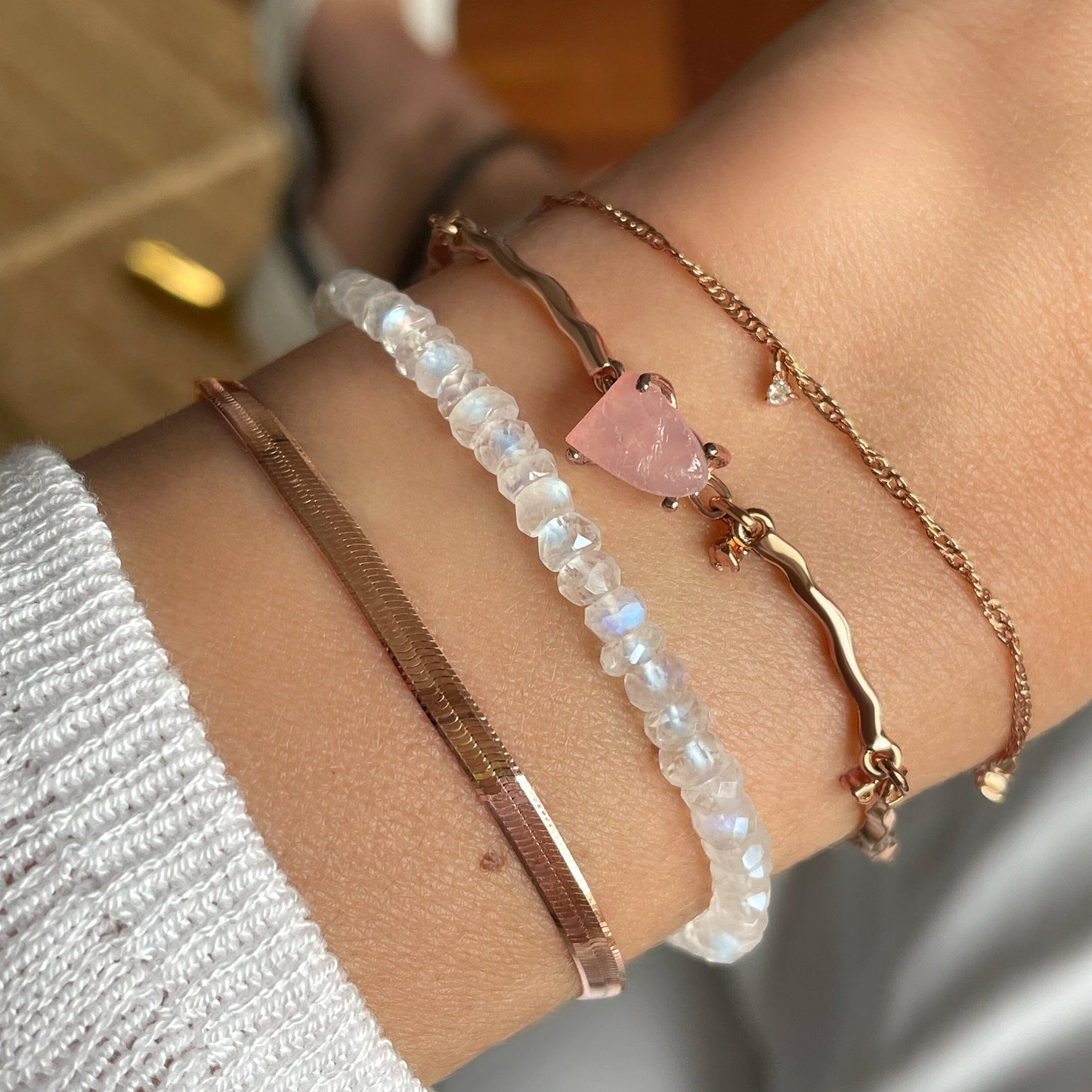 Bracelet empilable en pierre de lune et quartz rose – L'amour de soi