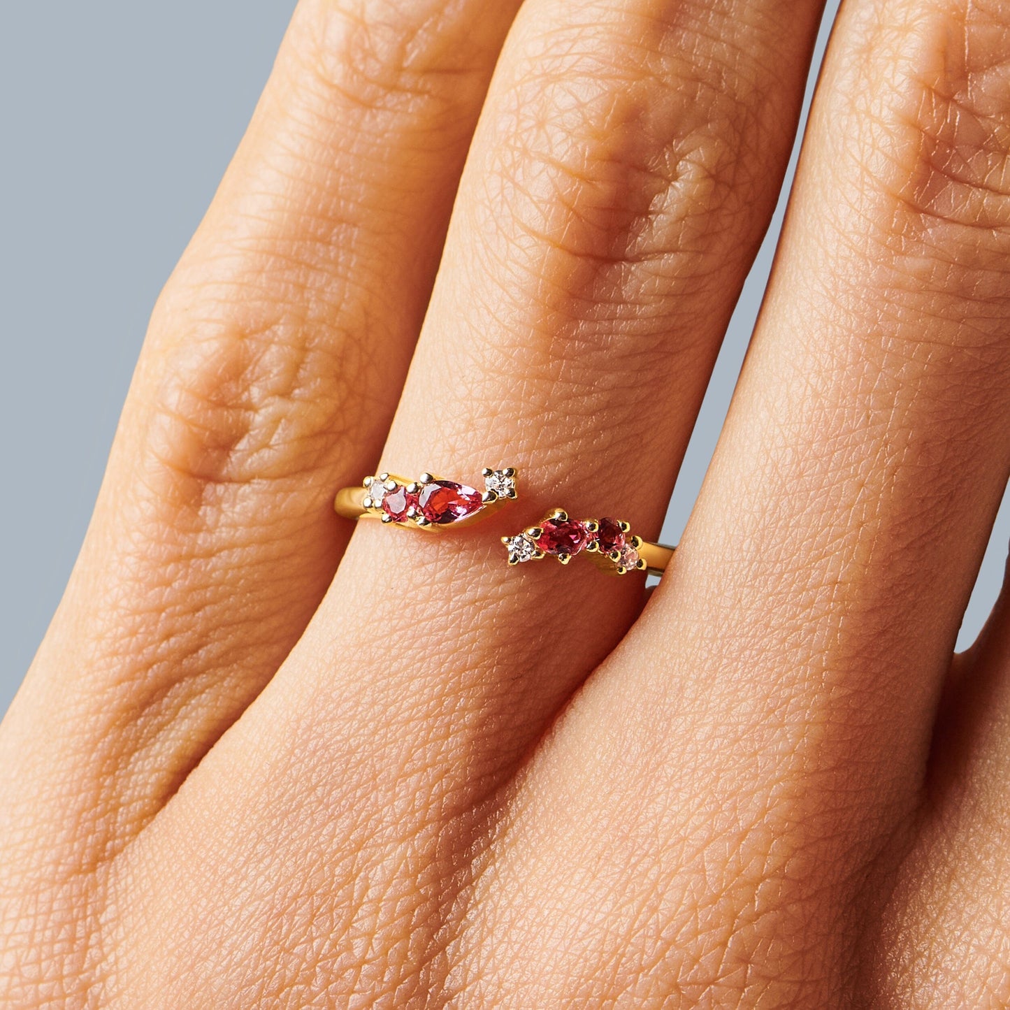 Bague ajustable en rubis Flourish - Pierre de naissance de juillet