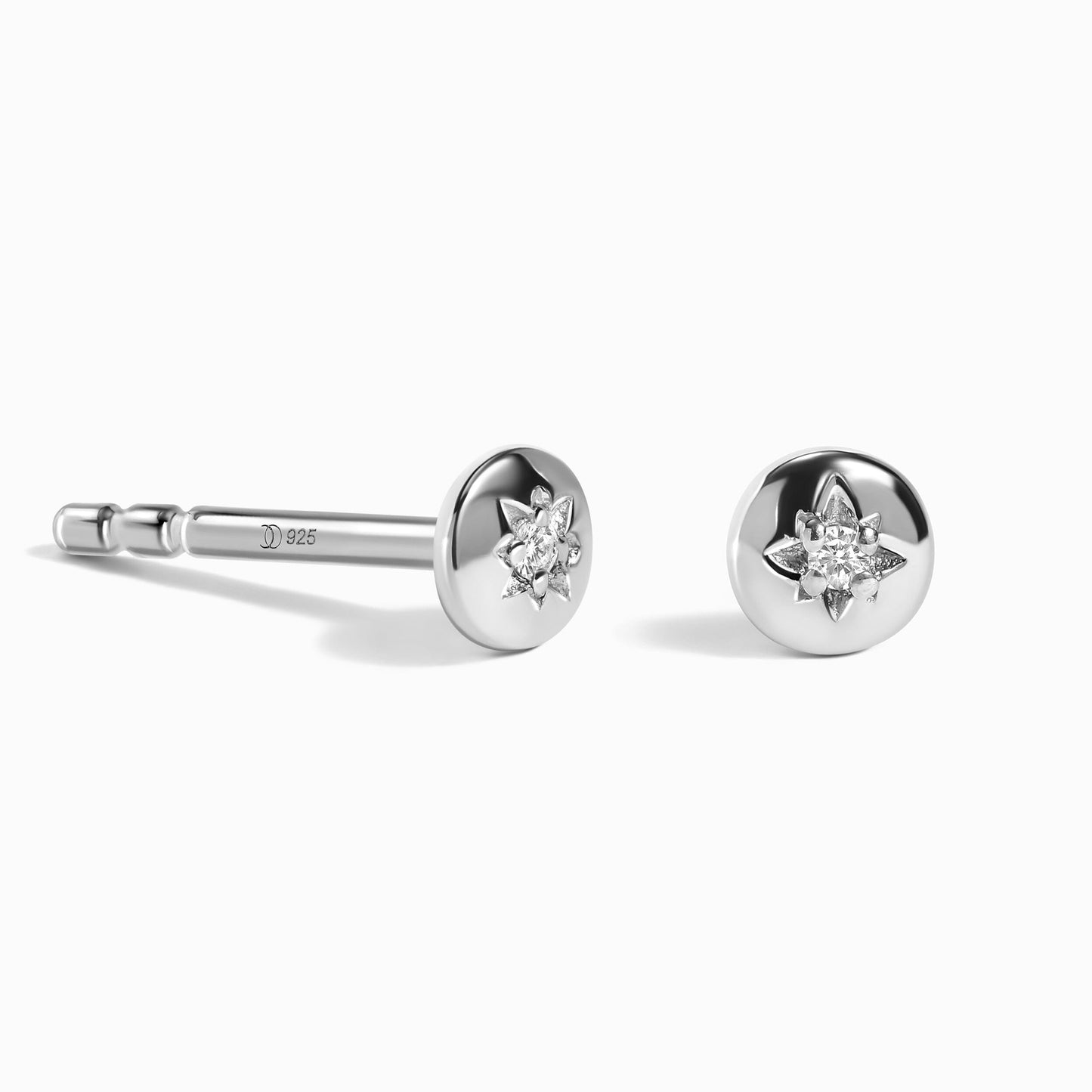 Boucles d'oreilles en zircon blanc - Étoile du Nord