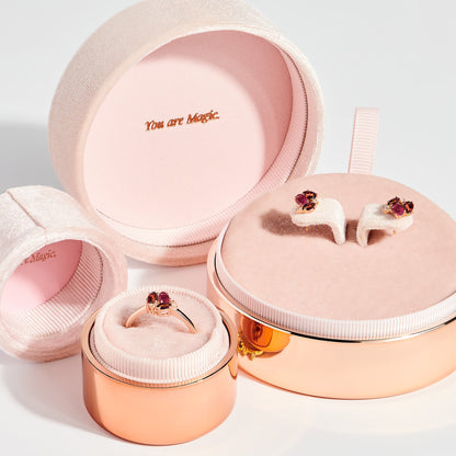 Elle est remarquable (Rubis et Grenat) - Coffret cadeau