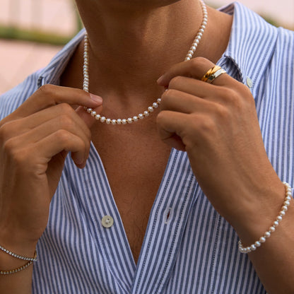 Classic Pearl Necklace