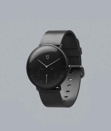 The Dubai- Minimalist Smart Watch with Pedometer, Automatic Time Calibration, and Vibration Reminder