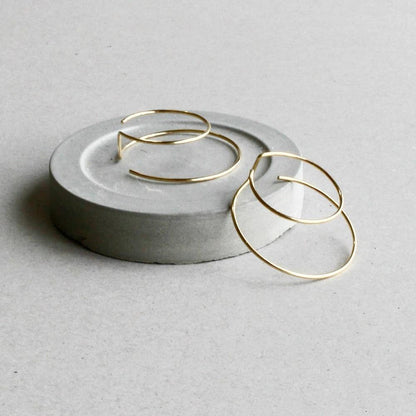 Boucles d'oreilles minimalistes à double anneau faites à la main