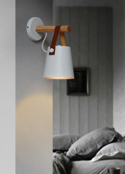 Applique murale nordique suspendue en bois