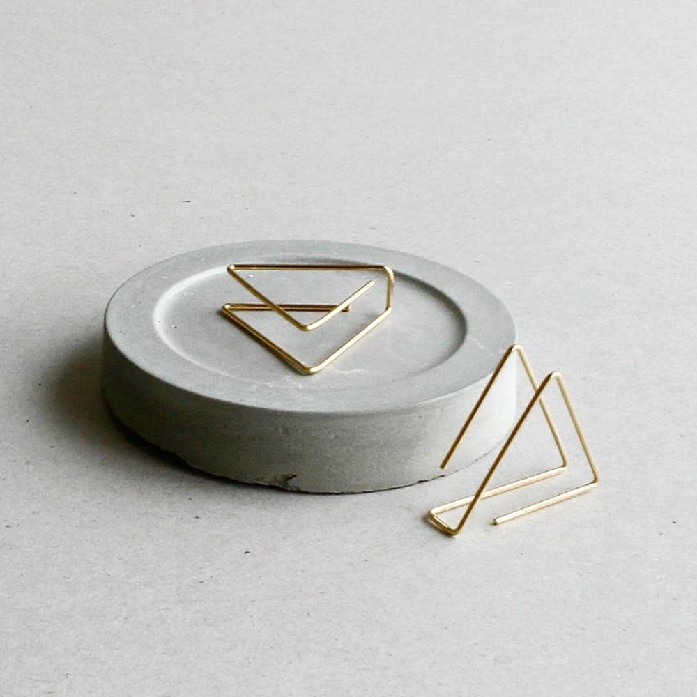 Boucles d'oreilles minimalistes à double triangle faites à la main